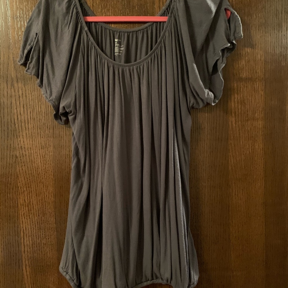 Gap short sleeve gray blouse with a tie waist